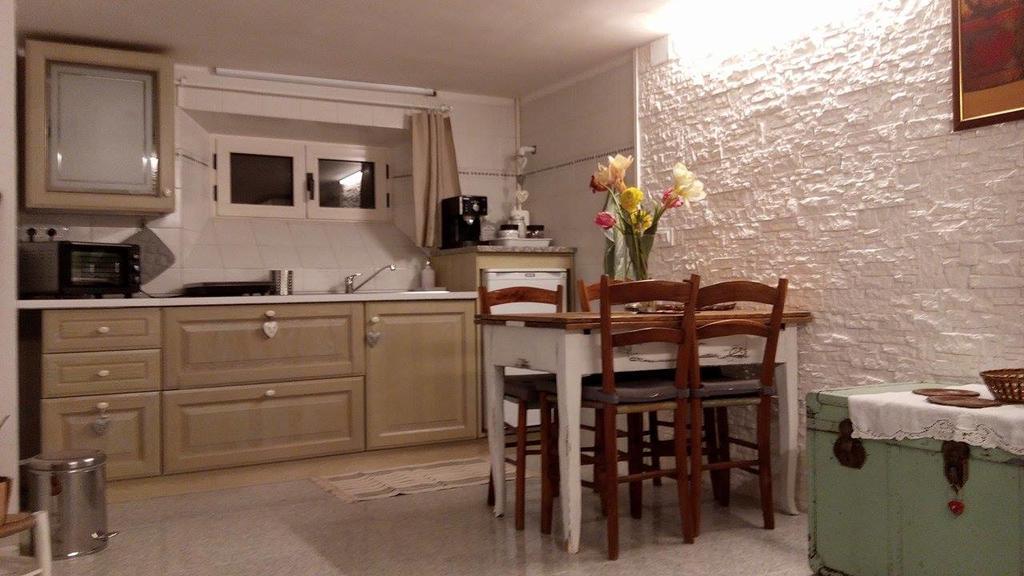 La Tana Del Nano Apartment อังโกนา ภายนอก รูปภาพ