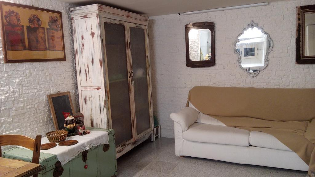 La Tana Del Nano Apartment อังโกนา ภายนอก รูปภาพ