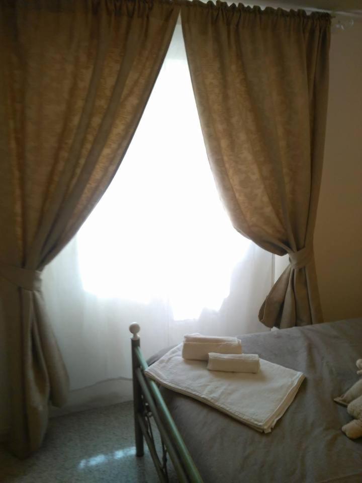 La Tana Del Nano Apartment อังโกนา ภายนอก รูปภาพ